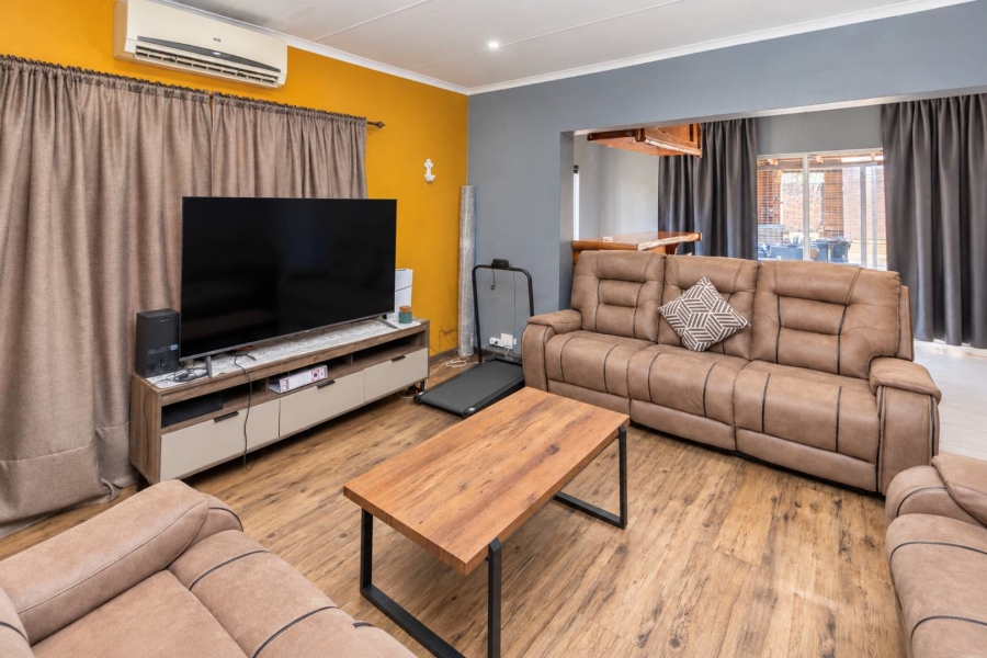 3 Bedroom Property for Sale in Melodie North West